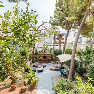 3 Bedroom With Private Garden On Location Centre Spain